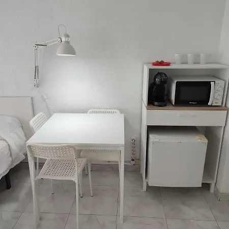 Lucy 게스트하우스 3*